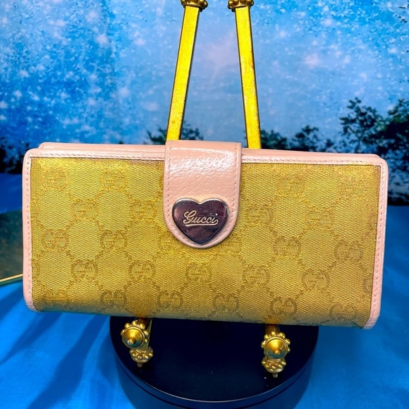 Gucci Gold and Cream Full Wallet with Signature GG Monogram VGC - Picture 1 of 15